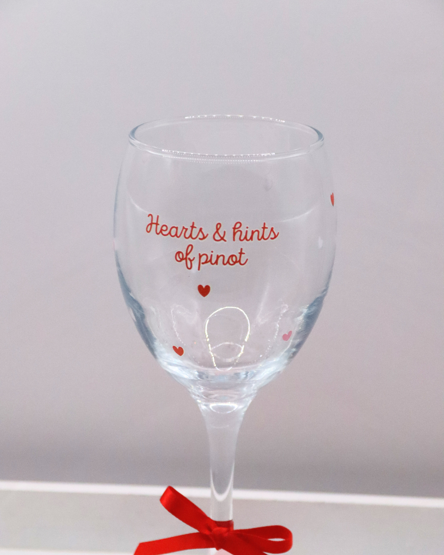 Hearts & Hints Of Pinot Wine Glass